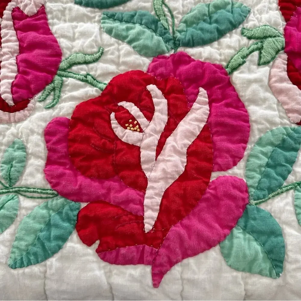 Vintage 1950s Rose Appliquéd Hand Stitched Quilt Full/Queen